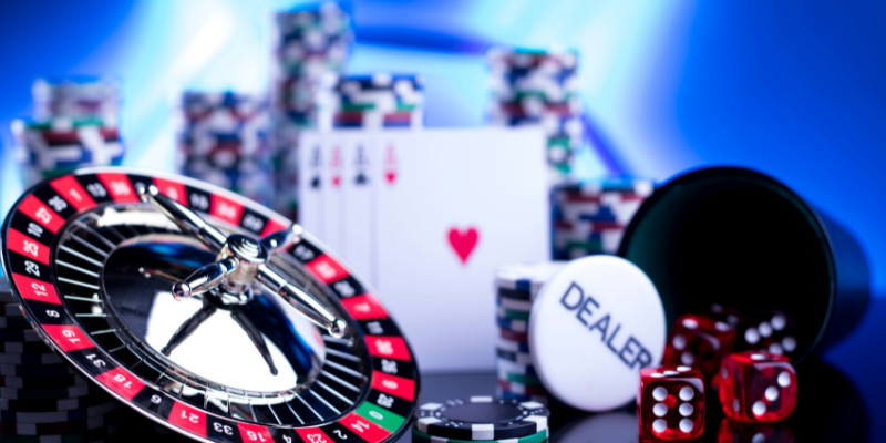 Poker với nhiều phiên bản như Texas Hold’em hay Omaha,