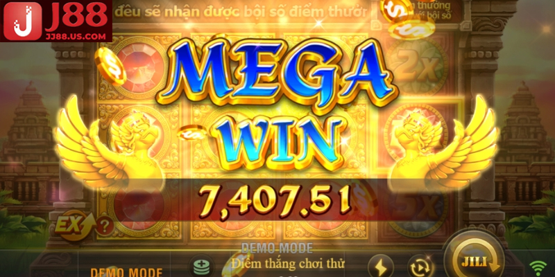 Người chơi đặt mức cược, quay và chờ các biểu tượng trùng khớp